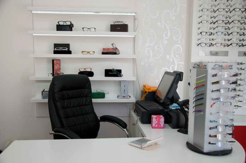 opticien-CONTES-min_spectacle-office-furniture-room-interior-design-design-809392-pxhere.com