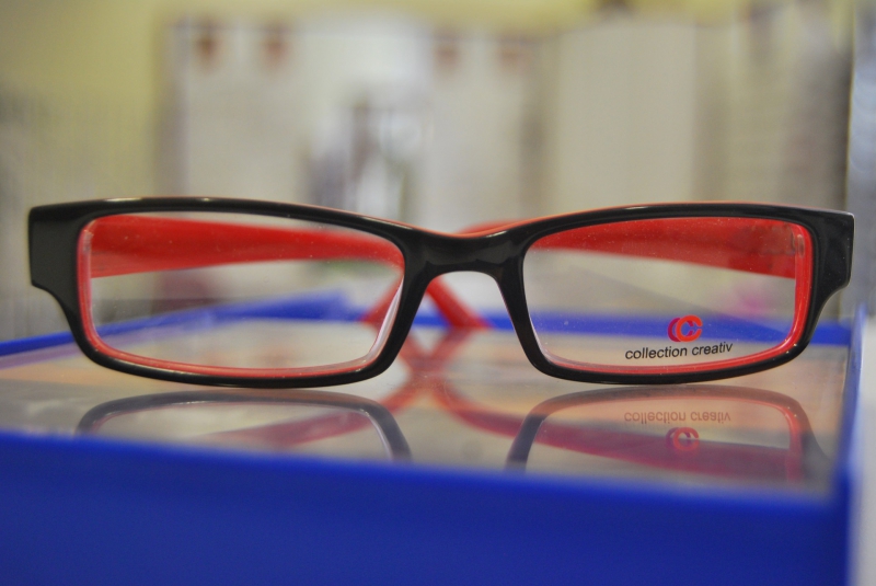 opticien-CONTES-min_view-sight-lens-frame-optics-spectacles-1141012-pxhere.com